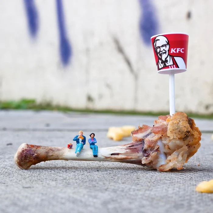 Slinkachu, instalații stradale - privite de aproape