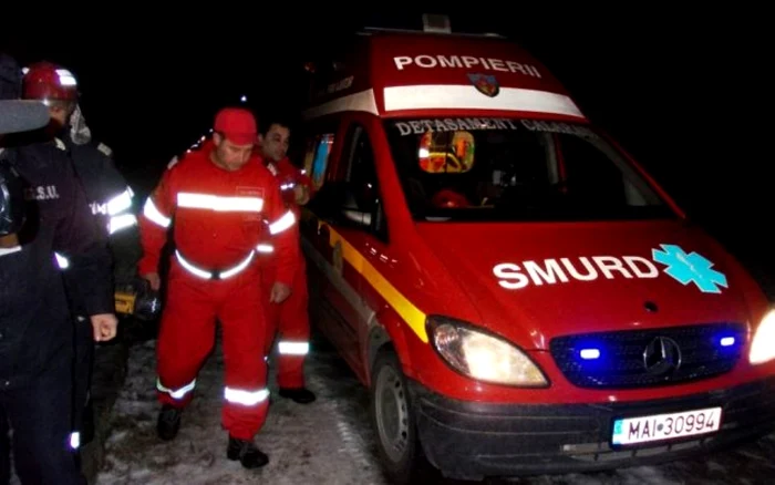 Un echipaj SMURD i-a acordat primul ajutor copilului Foto:Arhivă Adevărul