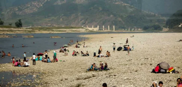 O plajă din Coreea de Nord FOTO Elliott Davies/Earth Nutshell