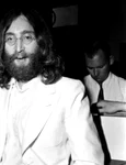 Fotografii dispărute de la nunta secretă a lui John Lennon cu Yoko Ono au fost descoperite după 40 de ani: cuplul, surprins în momente intime FOTO jpeg