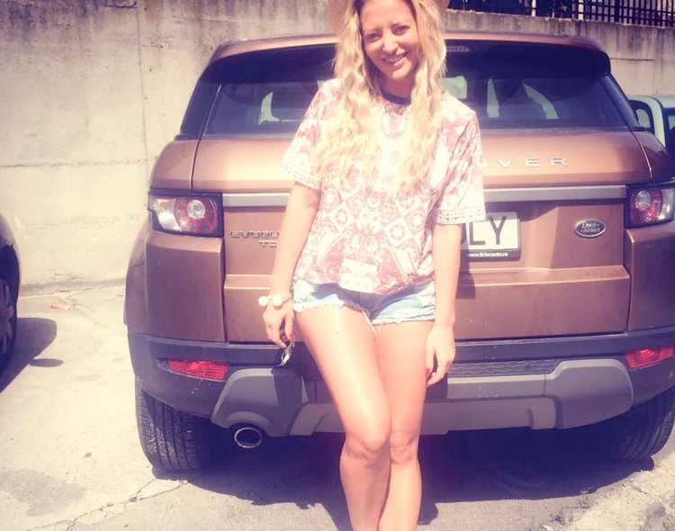 Delia Matache și-a schimbat mașina, pe pandemie  Sursa: Instagram 