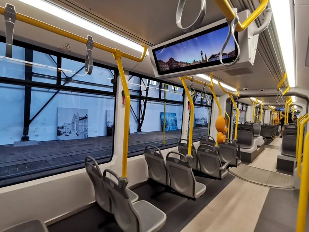Cel mai performant tramvai din Europa circulă deja în Timişoara FOTO Ş.Both