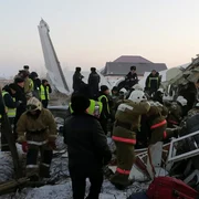 Avion cu 100 de persoane la bord prăbuşit în Kazahstan lângă aerportul Almaty FOTO Profimedia