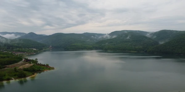 drumul spre lacul cincis foto daniel guta adevarul