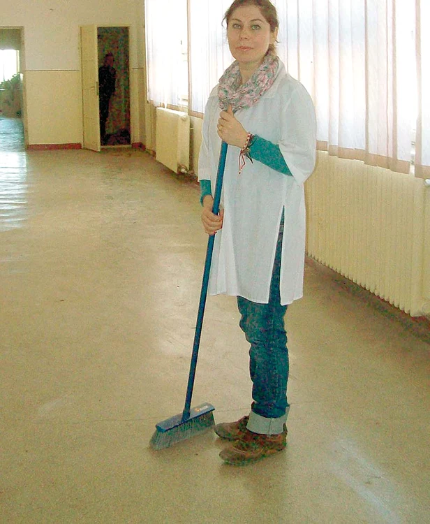 
    Ziua, la locul  de muncă... (FOTOGRAFII: ANDREEA MITRACHE)  