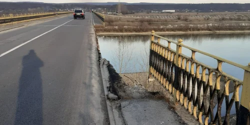 Podul rutier Drăgășani peste Olt legătura dintre județele Vâlcea și Olt Foto DRDP Craiova jpeg