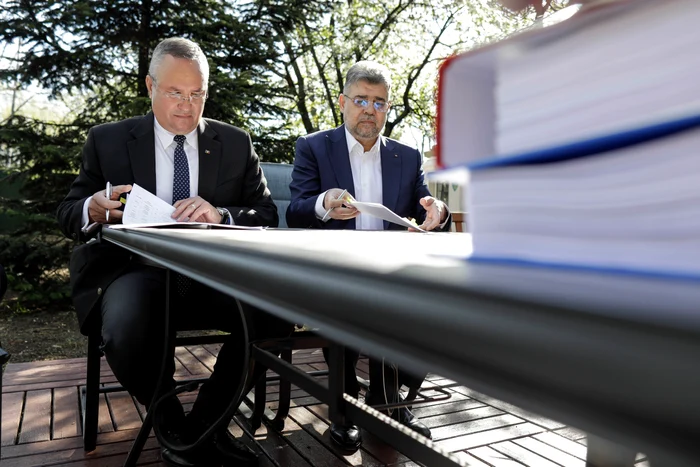 Nicolae Ciucă şi Marcel Ciolacu, doi dintre candidaţii la funcţia de preşedinte. Foto arhivă