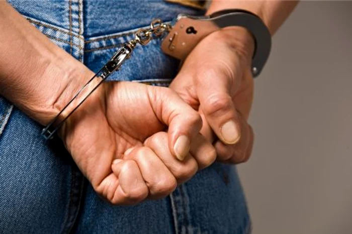 Bărbatul de 54 de ani şi fata de 13 au făcut sex până când au fost prinşi. (Arhiva Click!)