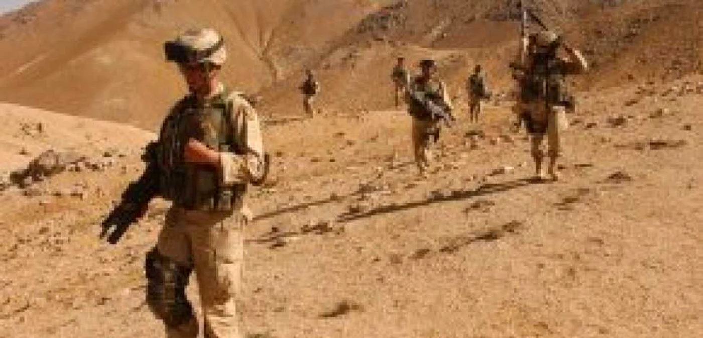 Miliband apără prezenţa forţelor britanice în Afganistan