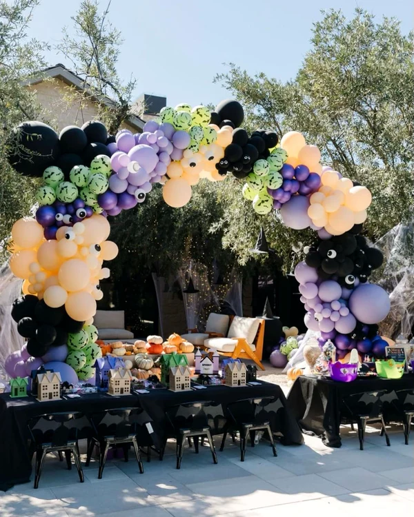 Khloé Kardashian a decorat casa pentru copiii ei (Foto: Instagram)