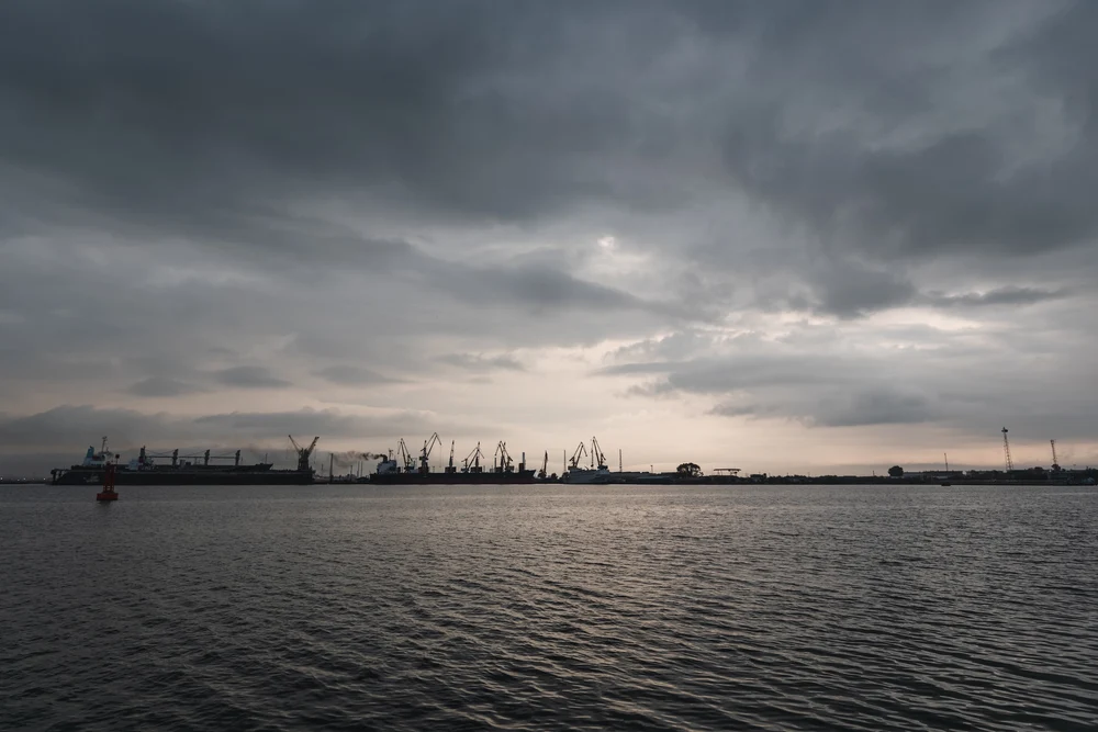 Imaginea de ansamblu a epavei remorcherului Astana a fost realizată. „Descărcarea petrolierului e necesară pentru aprovizionarea Petromidiei”