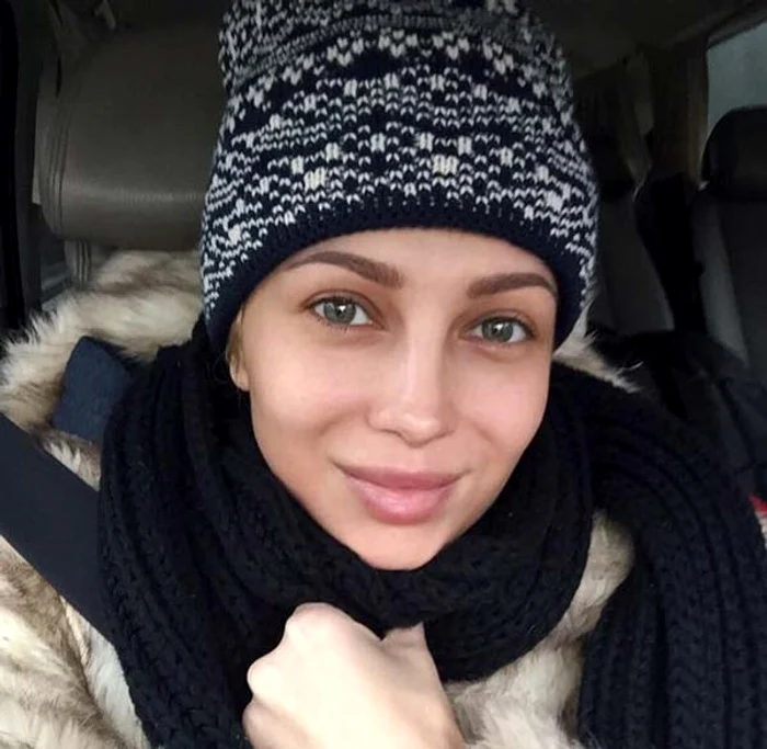 Lora a renunţat la make-up pentru o zi