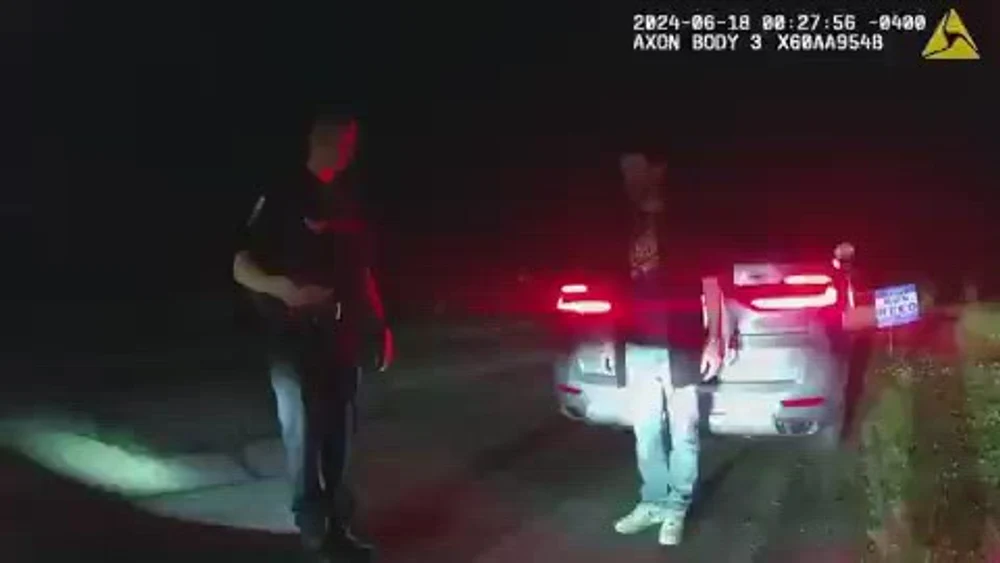 Imagini cu momentul arestării lui Justin Timberlake. Artistul a refuzat etilotestul și a făcut presiuni ca să împiedice difuzarea filmării: „Sunt într-un turneu mondial”