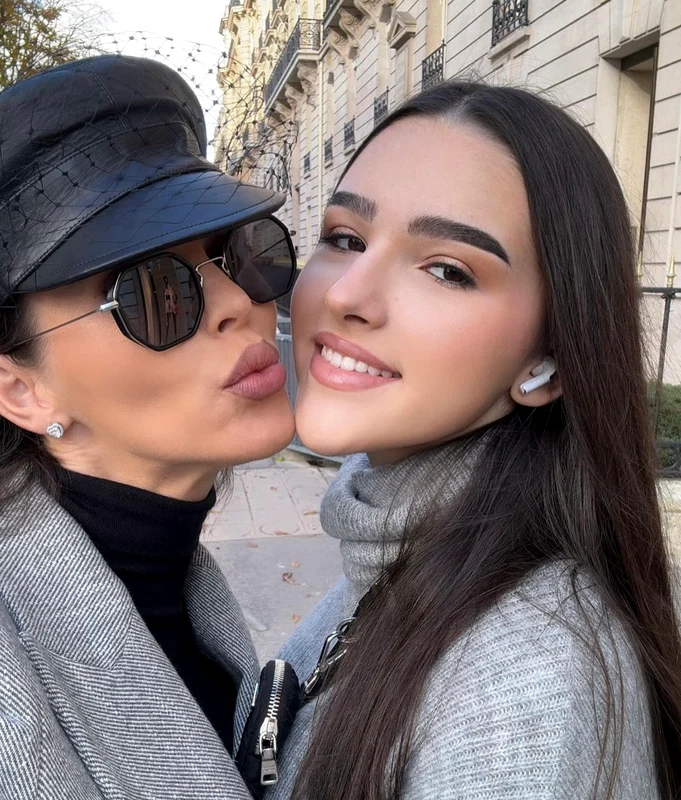 Așa mama, așa fiică! Denisa Nechifor și adolescenta ei de 16 ani, Rania