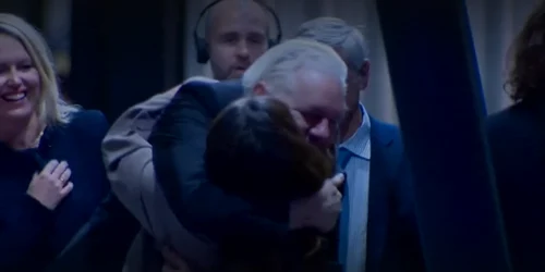 Julian Assange a ajuns în Austiralia, liber. FOTO captura BBC