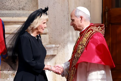 Regina Camilla și Papa Leon