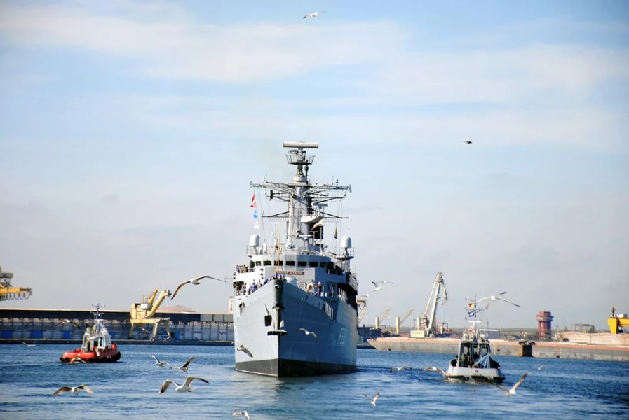Fregata „Regele Ferdinand" a revenit în portul Constanța, fără marinarul dispărut de la bord, după misiunea în Mediterana