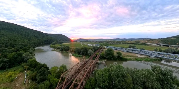 Calea ferată Simeria Arad, Poduri peste Mureș, zona Brănișca Foto Daniel Guță ADEVĂRUL (11) jpg