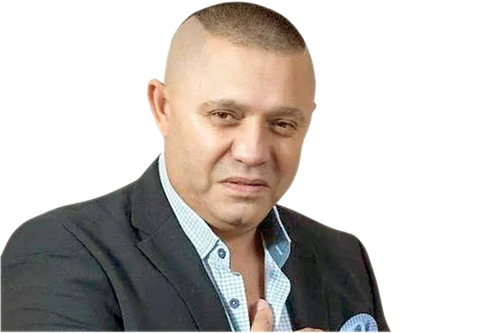 
    Nicolae Guţă  le întreţine pe  ambele femei  