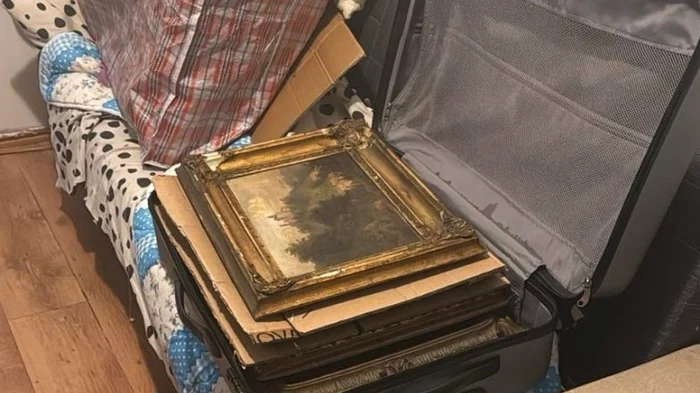 Tablouri furate din Italia, descoperite la Constanța. FOTO: Poliția Română