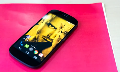 yotaphone jpeg