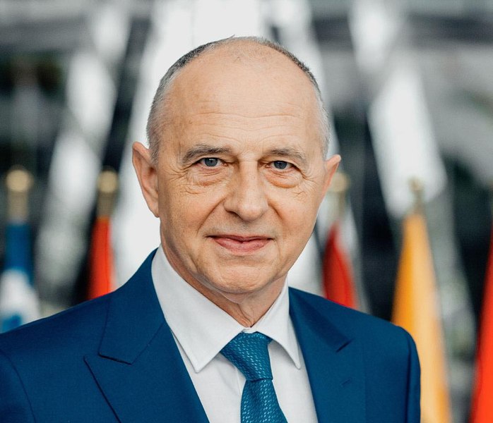 Mircea Geoană a plagiat doar 45 de rânduri din teza sa de doctorat, spune Comisia de Etică a ASE. Reacția Emiliei Șercan	