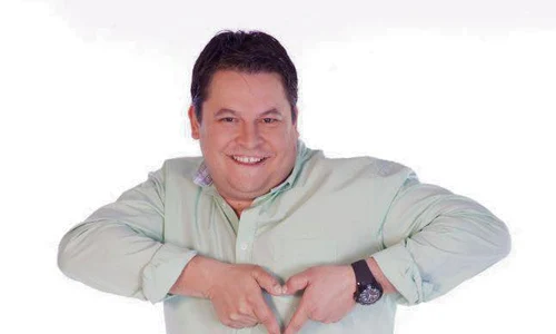 Mihai Bobonete este cel care le a făcut cunoştinţă celor doi jpeg