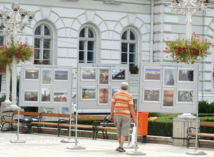 Arad: ORAŞUL PE SCURT / Piaţă gata în septembrie