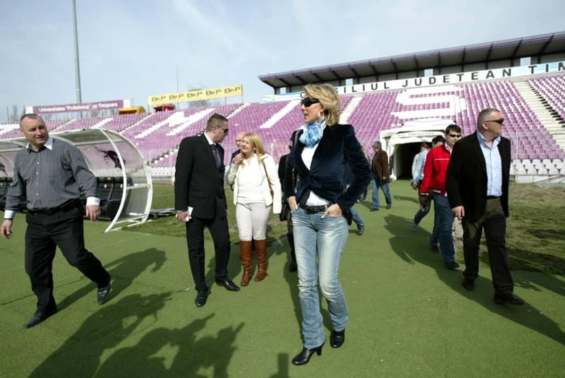 Lepa Brena a inspectat degeaba stadionul "Dan Păltinişanu" din Timişoara