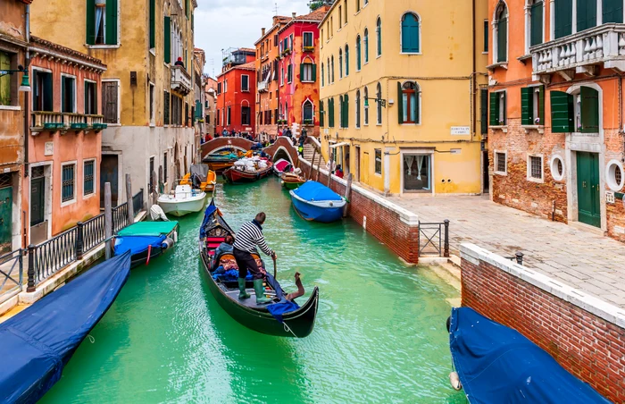 Românii care vor să călătorească în Italia trebuie să se autoizoleze 14 zile după intrarea în această țarăfoto: Shutterstock