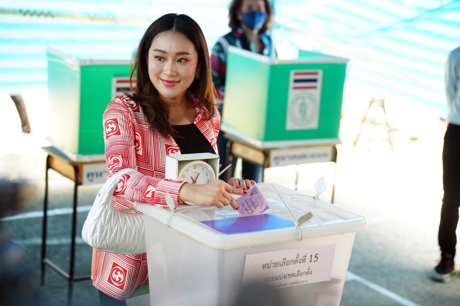 Alegeri în Thailanda. Opoziţia speră să disloce armata de la putere