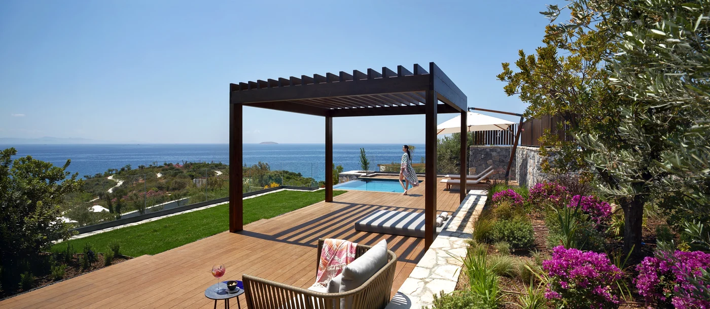 15 seaview master suite with pool terrace 7593 a4 jpg jpeg