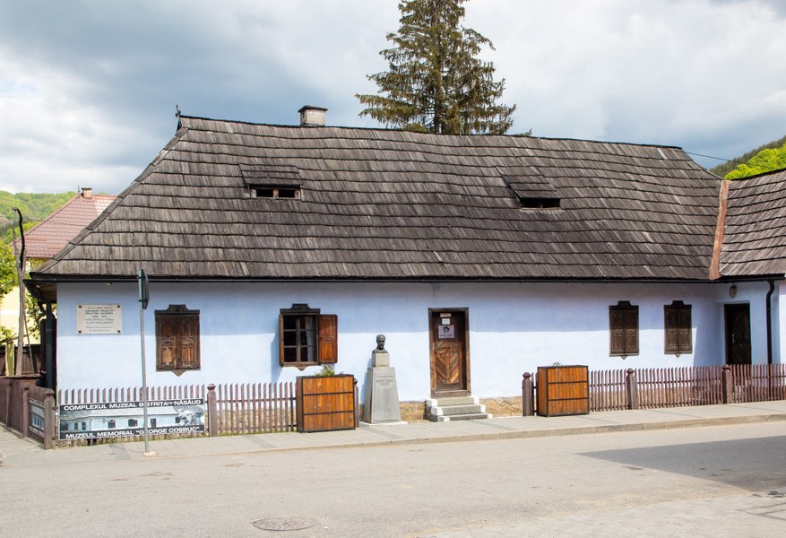 Drumeț în Țara Năsăudului. Locul unde s-a născut povestea lui Ion și a Anei si unde s-au țesut firele de tort ale lui Coșbuc