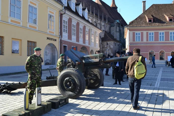 În Piaţa Sfatului vor fi reconstituiri istorice. FOTOArhivă.