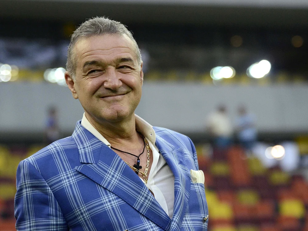 
    Gigi Becali nu mai are încredere în colaboratorii săi şi a început să urmărească singur jucătorii. A pus ochii pe un fundaş centreal şi acesta e ca şi transferatFoto: Click!  