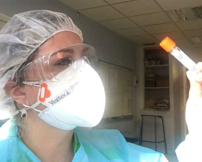 
    După vindecare, Simona Suciu s-a întors la spital, ca să aibă grijă de bolnaviFoto: Arhivă personală  