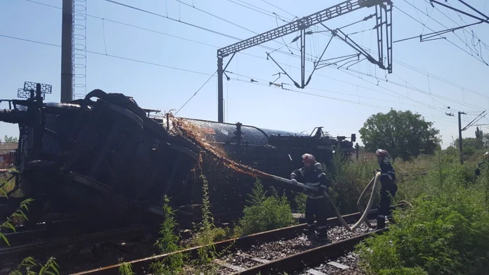 tren deraiat foto isu ialomita