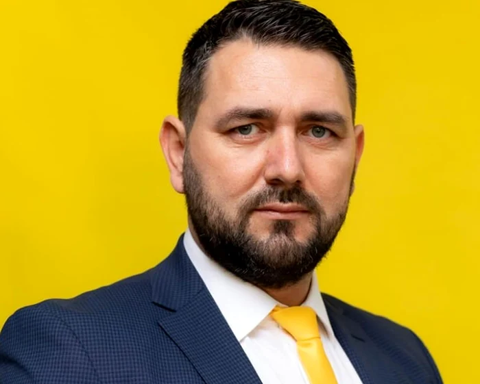 Radu Bârdăcel este considera sosia lui Gerald Butler Foto: Arhiveă personală