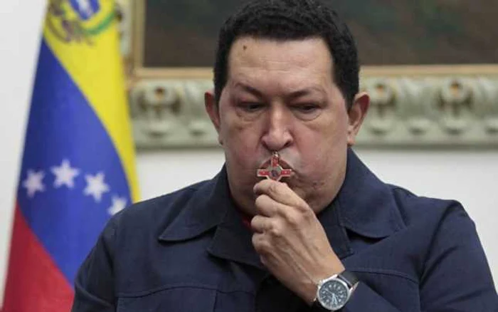 Hugo Chavez este tratat de o lună în Cuba din cauza unui cancer