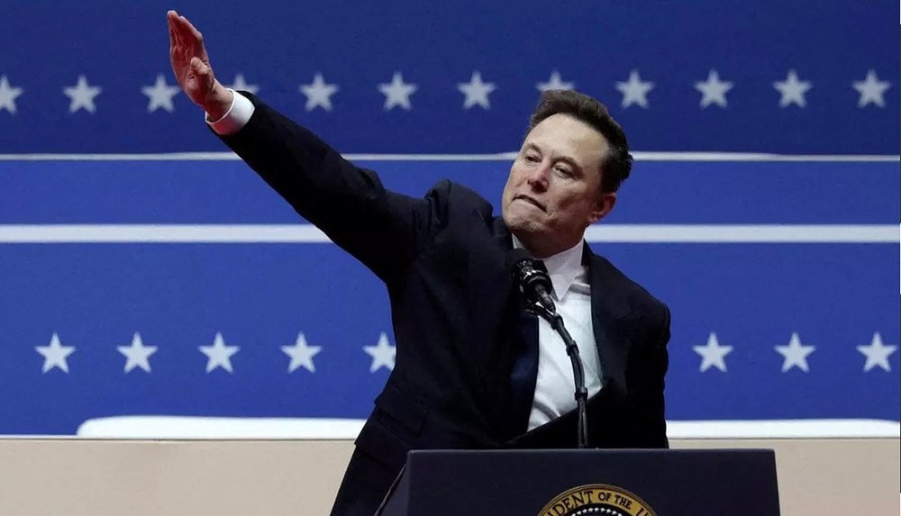  „Este o persoană dezgustătoare”. Musk cere concedierea jurnalistei care a expus tweet-urile rasiste ale unui angajat DOGE
