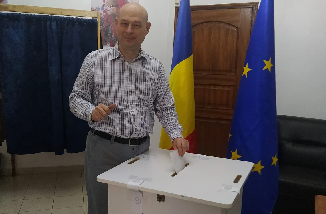 Robert Adam a votat la Dakar, în Senegal FOTO Facebook