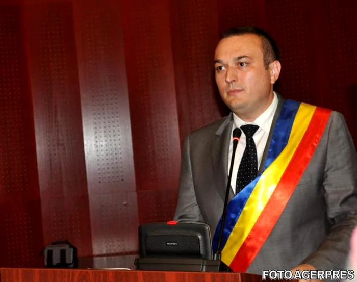 
    Iulian Bădescu este acuzat de luare de mită  