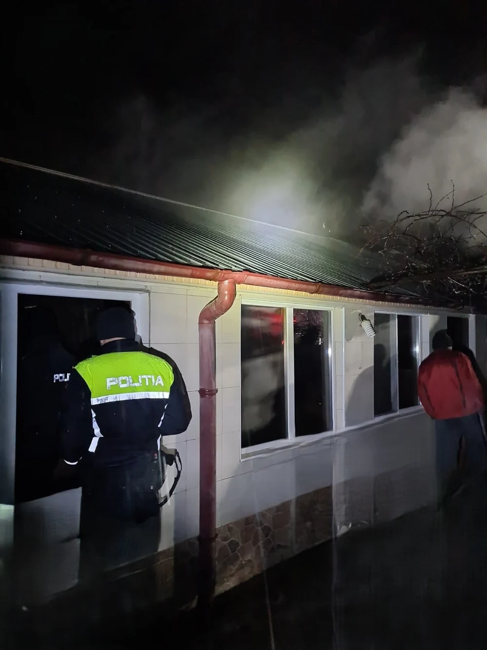 Fostul primar din Roșiori, Brăila, a murit într-un incendiu izbucnit în locuinţa sa