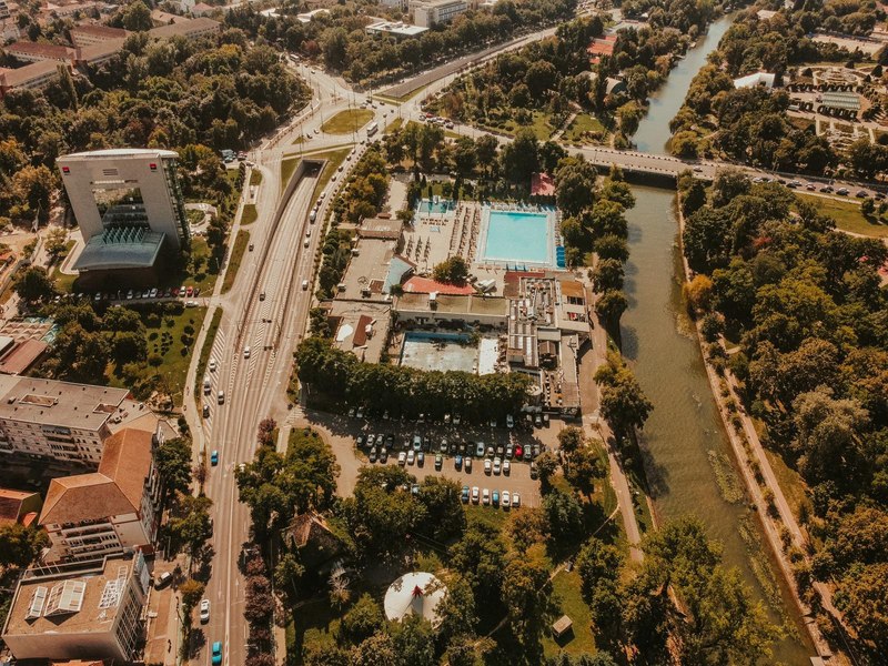 Încă un șmecher pierde lupta cu Primăria Timișoara. Dominic Fritz: „La Ștrandul Termal nu s-a plătit de 10 ani nimic“