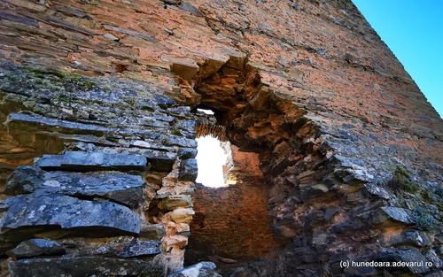 Cetatea medievală Colț  Foto Daniel Guță (29) jpg