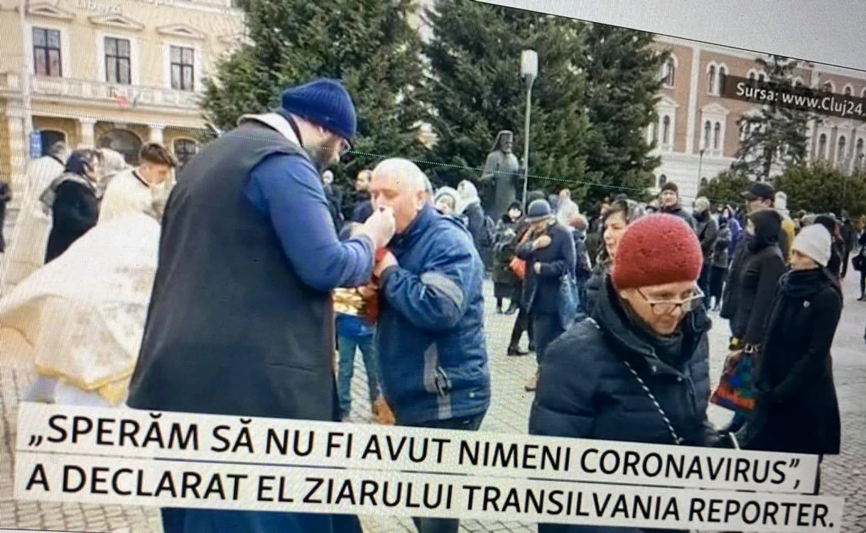 
    Cu doua saptamani in urma impartasania s-a facut cu aceeași lingurițăfoto: arhiva personala  