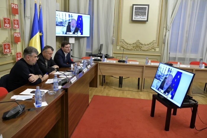 Marcel Ciolacu, Paul Stănescu şi Victor Negrescu participând la discuţii cu oficiali europeni. FOTO: Facebook/ Marcel Ciolacu