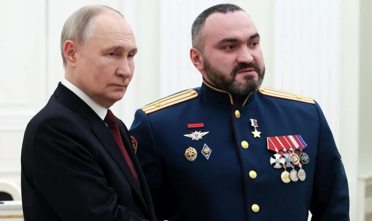 Maiorul Marat Tibilov a fost decorat de Putin FOTO: Dialog