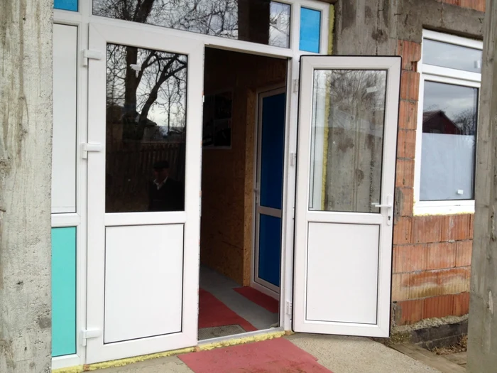 Scoala din Cerbu a fost redeschisă