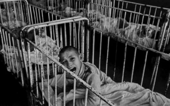 Orfelinat din România din anul 1990 FOTO: Adevărul